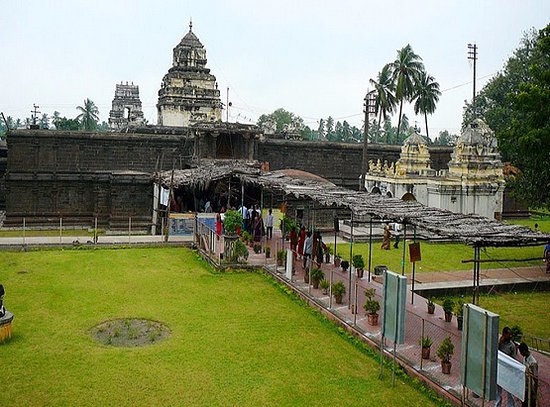 draksharama temple outside