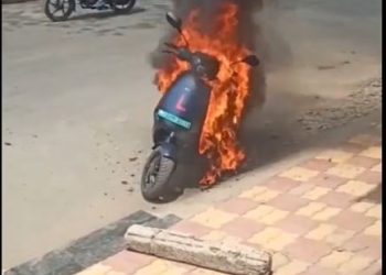 इलेक्ट्रिक बाईकला लागलेल्या आगीचे संग्रहित छायाचित्र