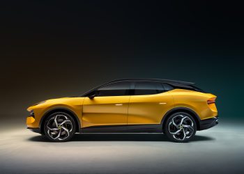 Lotus Eletre hyper SUV