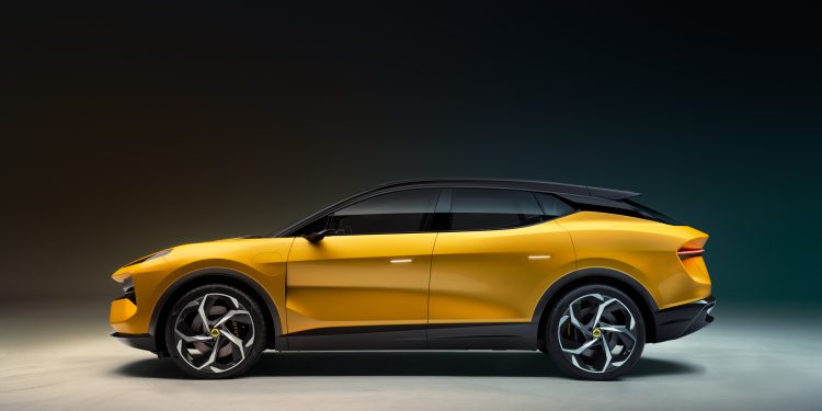 Lotus Eletre hyper SUV