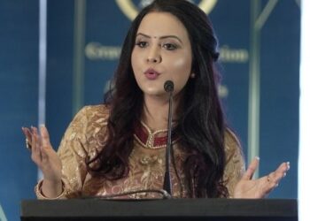 amruta fadanvis e1655017727388
