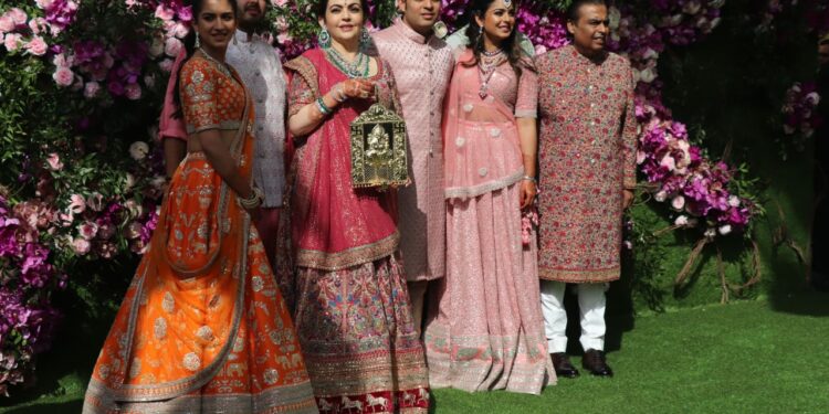 mukesh ambani family1