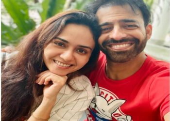 Amruta Khanvilkar husband