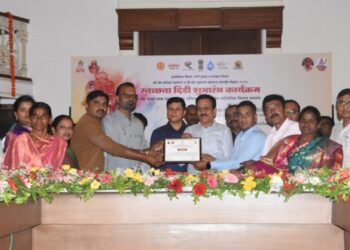 FylGIJyakAIC7il 750x375 1