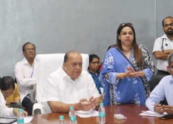 सर ज.जी.रुग्णालयात विविध विषयांवर आयोजित आढावा बैठक 1 1140x570 1