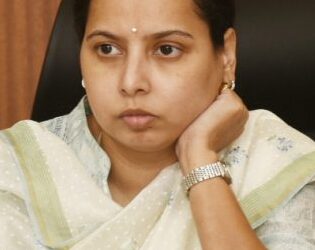 aaditi tatkare 2 750x375 1 e1697641701358