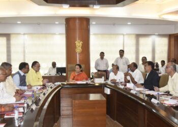 उत्तर प्रदेश विधानपरिषद नियम समितीची विधानभवनला अभ्यास भेट 1140x570 1