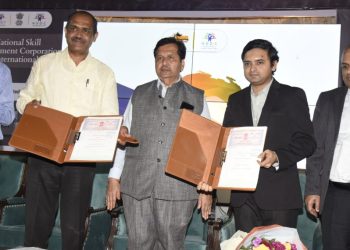 Min Mangalprabhat Lodha @ MOU 3 1140x570 1