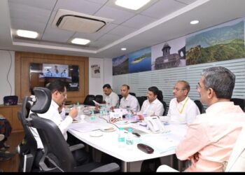 पर्यटन विभाग आढावा बैठक 1 1024x675 1
