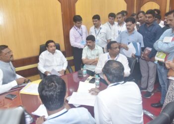 नाशिक सिंधुदुर्ग जिल्ह्यातील बस स्थानकांच्या कामकाजाचा आढावा 2