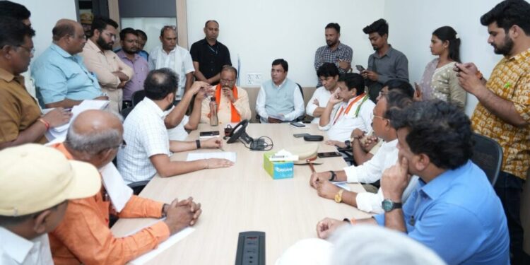 उमेरड एमआयडीसी मधील अपघात 2 1024x576 1