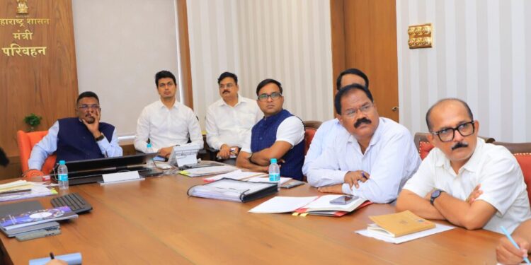 नव्या ३ हजार बसेस खरेदीच्या अनुषंगाने बैठक 1 1024x683 1