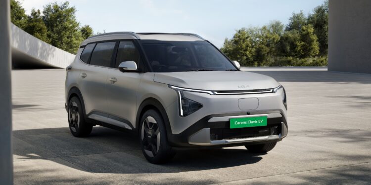Kia Carens Clavis EV 01 1