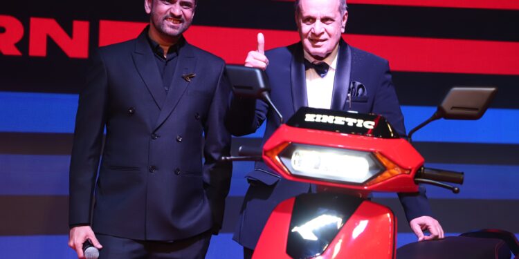 L R Mr. Ajinkya Firodia Vice Chairman Kinetic India Padma Shri Dr. Arun Firodia Chairman Kinetic India
