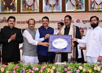 सरन्यायाधीश भूषण गवई यांचा विधीमंडळात गौरव 3 1024x683 1