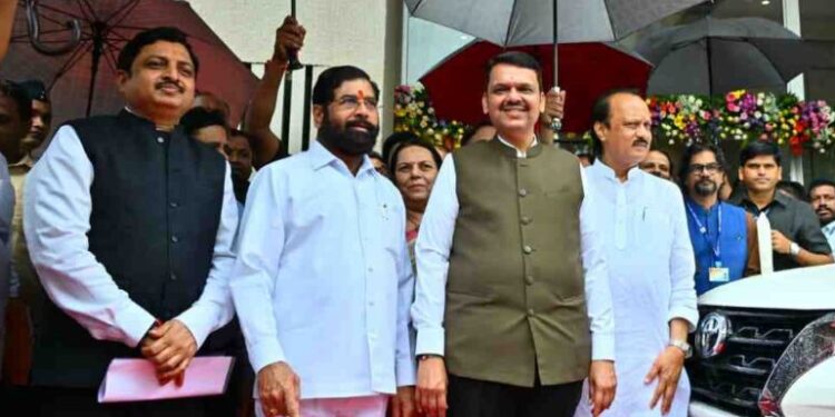 बीडीडीवासियांच्या घरांची स्वप्नपूर्ती 3 1024x682 1 e1755167555822